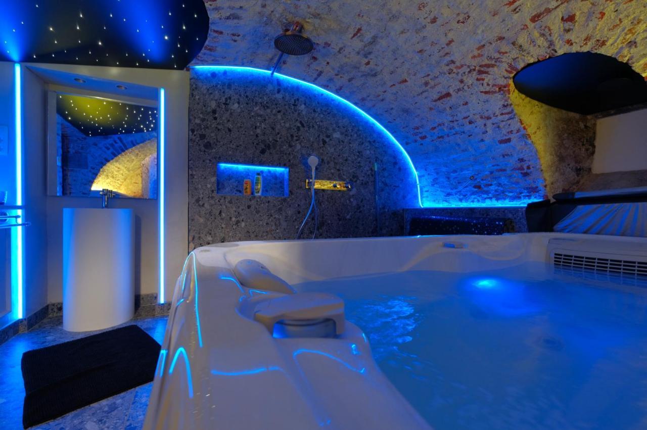 Bed and Breakfast Secret Jacuzzi Mons - Parking Prive Gratuit Zewnętrze zdjęcie